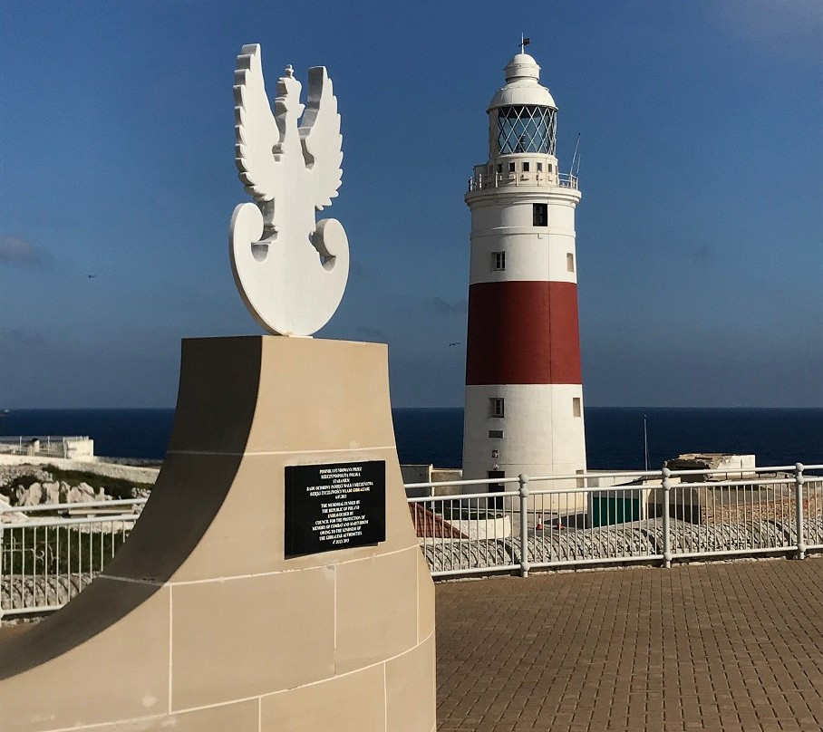 Sikorski Memorial-Gibraltar Town必去景点