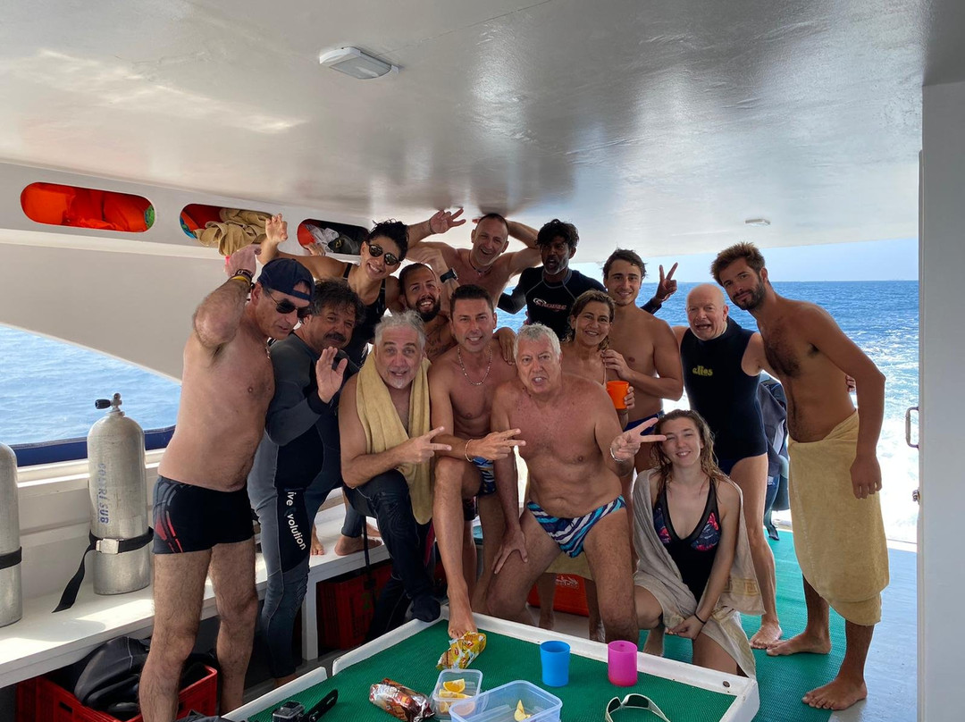 Albatros Top Diving-呼拉岛必去景点