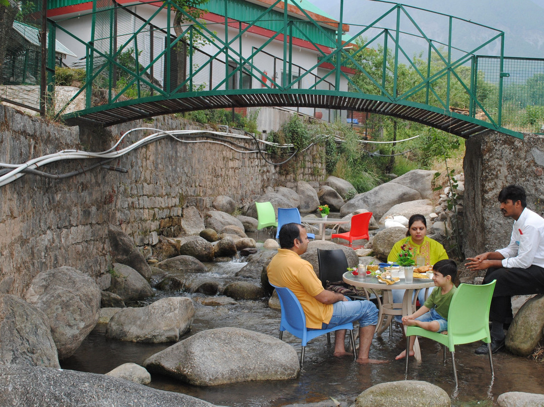 马欣德拉俱乐部 (达兰萨拉)主图