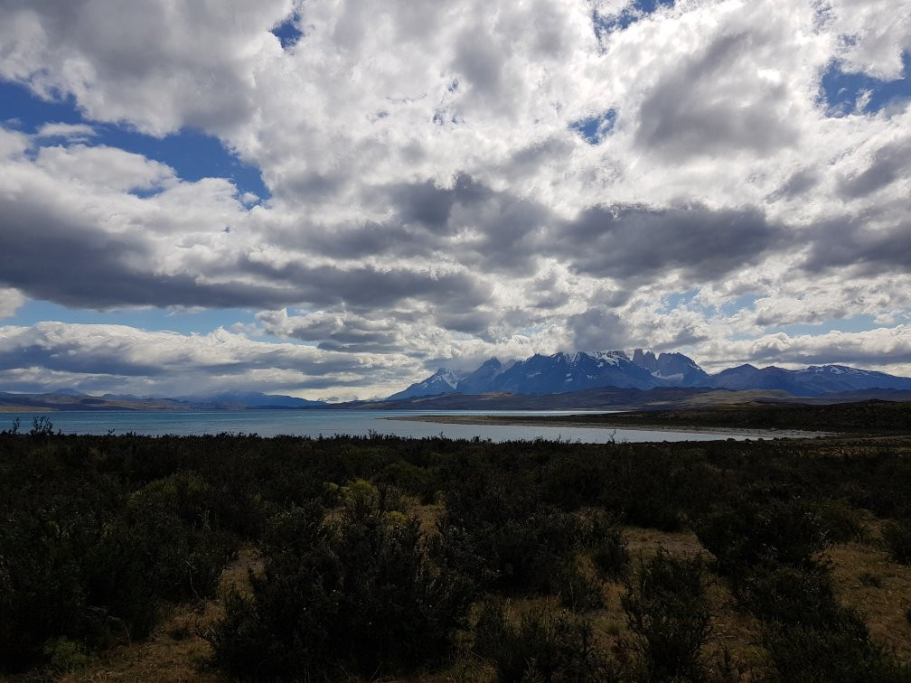 Lago Sarmiento-百内国家公园必去景点