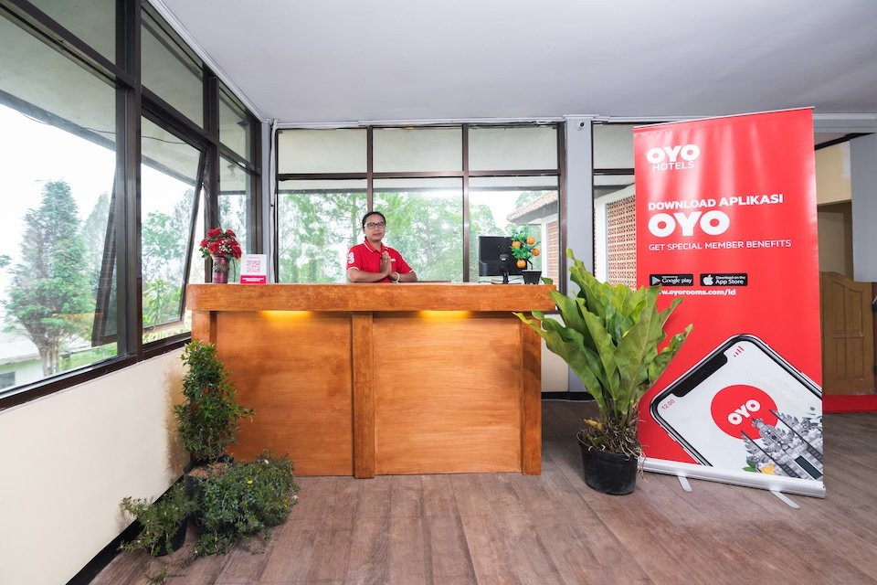 OYO 1852 Intan Bromo Homestay主图