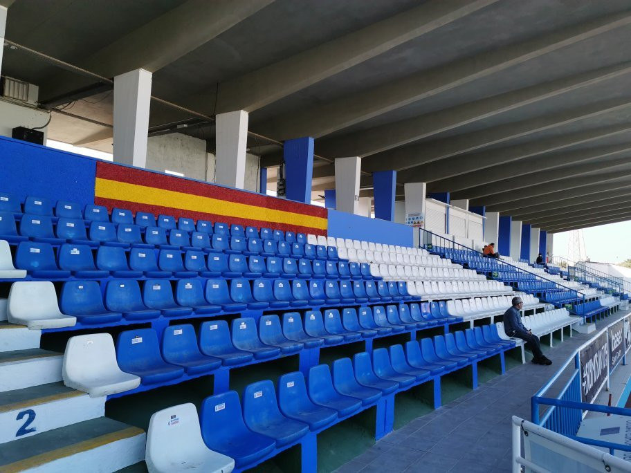 Campo de Fútbol "Fernando Pernia"-梅利利亚必去景点