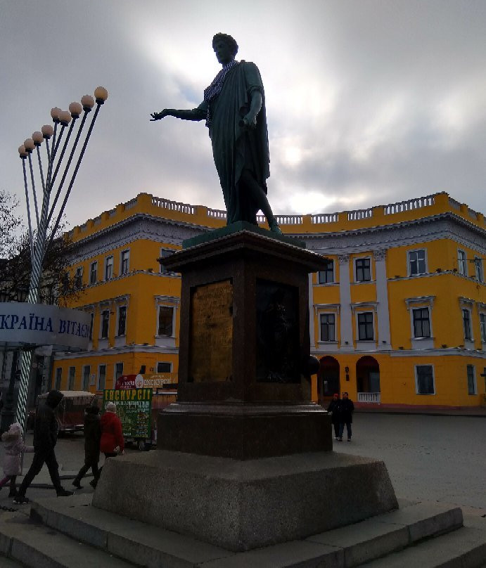 Statue of the Duc de Richelieu-敖德萨必去景点