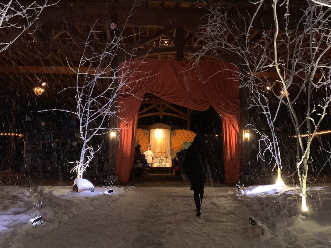 Caravan Farm Theatre景点图片