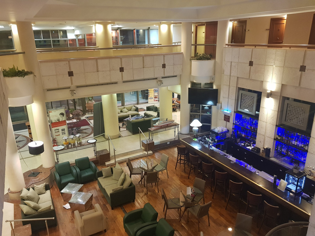 海法皇冠假日酒店主图