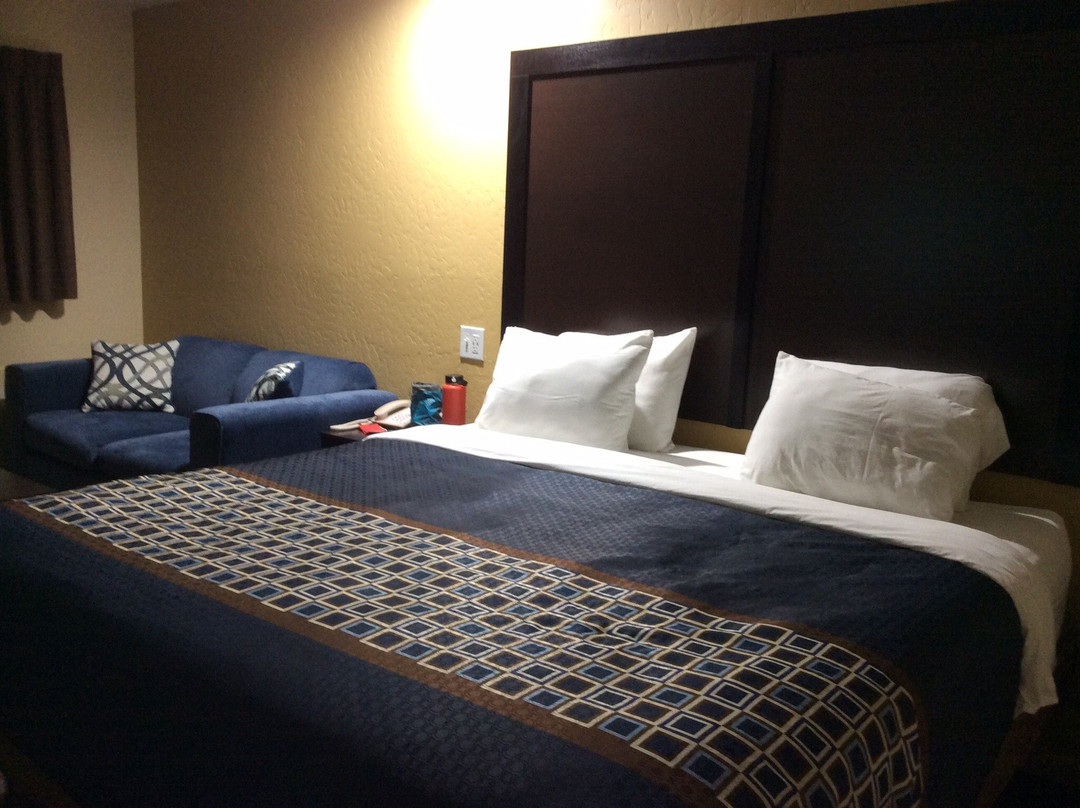 Copper Manor Motel主图