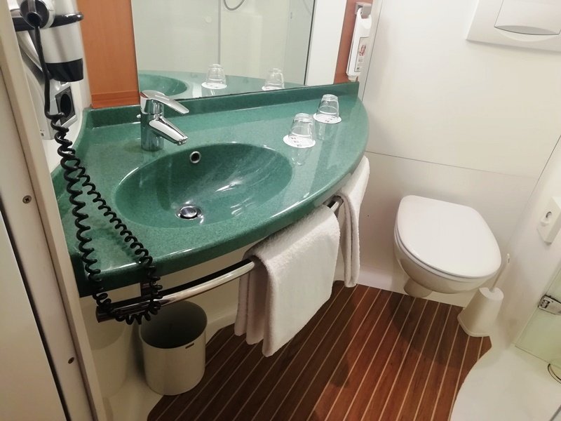 Ibis Köln Frechen-浴室