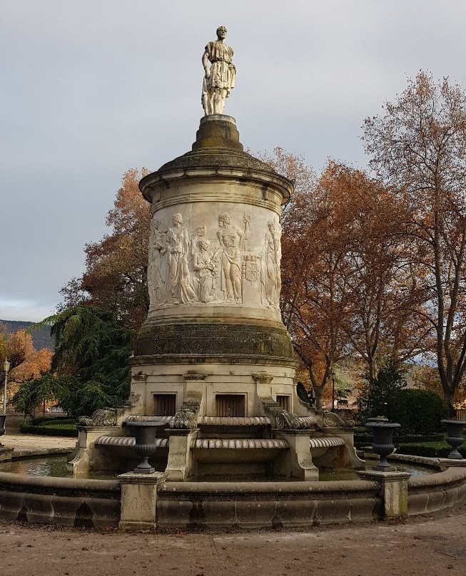 Parroquia San Lorenzo-潘普洛纳必去景点