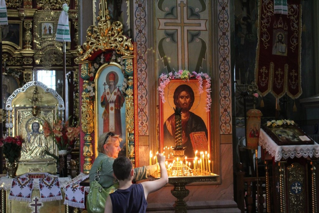 Holy Resurrection Cathedral-罗夫诺必去景点