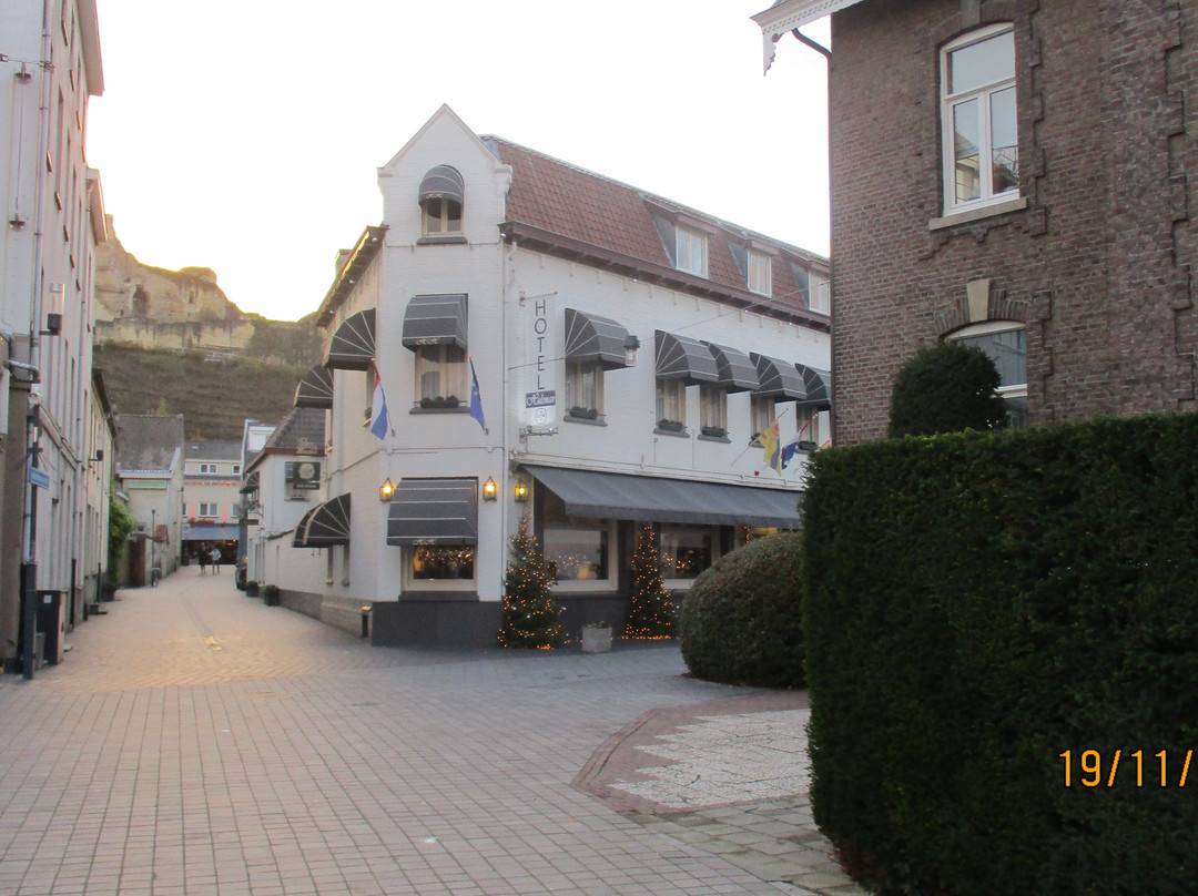哈尔斯曼酒店主图