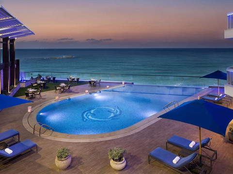 亚历山大滨海大道希尔顿酒店主图