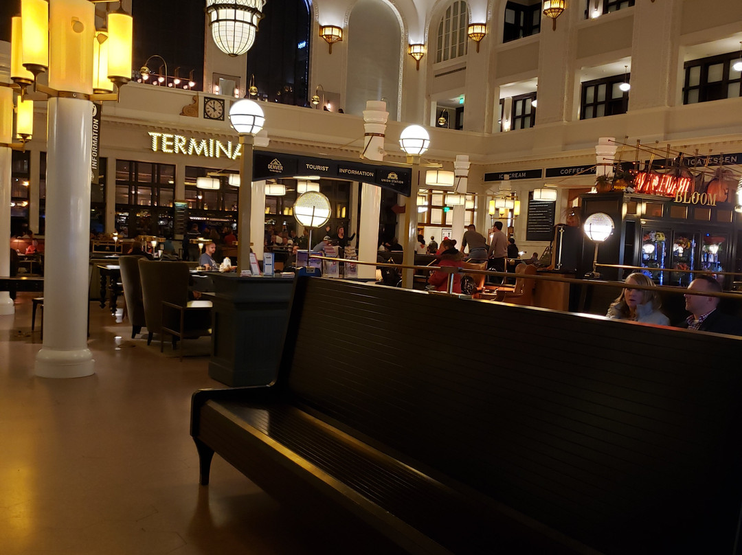 Nightly Spirits-丹佛必去景点