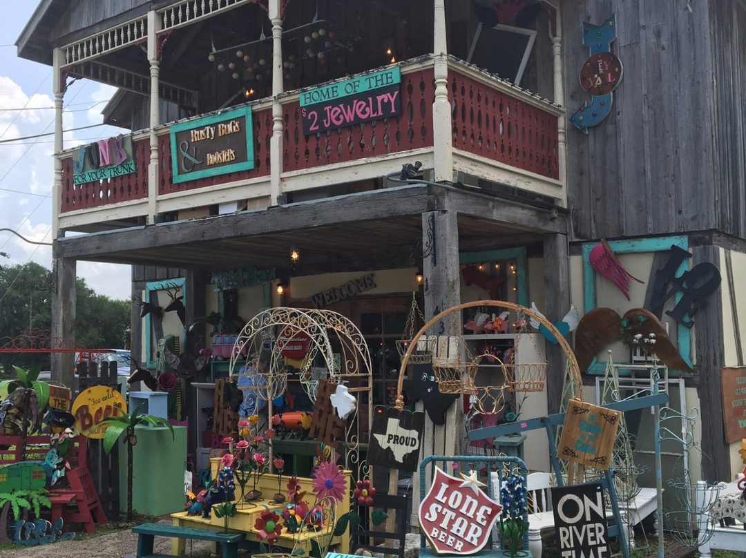 Rusty Bugs and Roosters-新布朗费尔斯必去景点