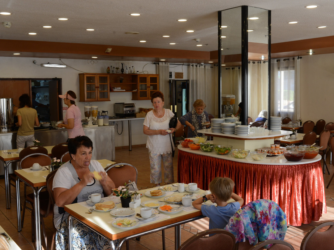 Ginot Yam Hotel主图