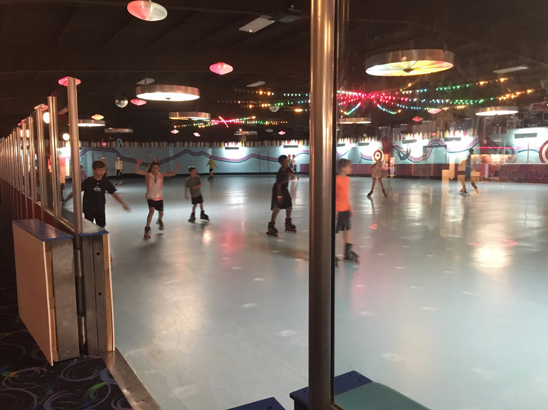 Analomink旅游景点-Big Wheel Roller Skating Center