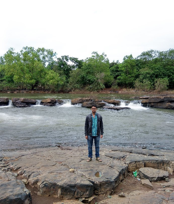 Ramtirth Waterfall景点图片