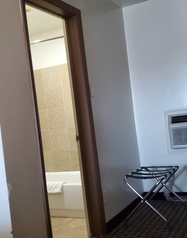 Split Mountain Motel主图