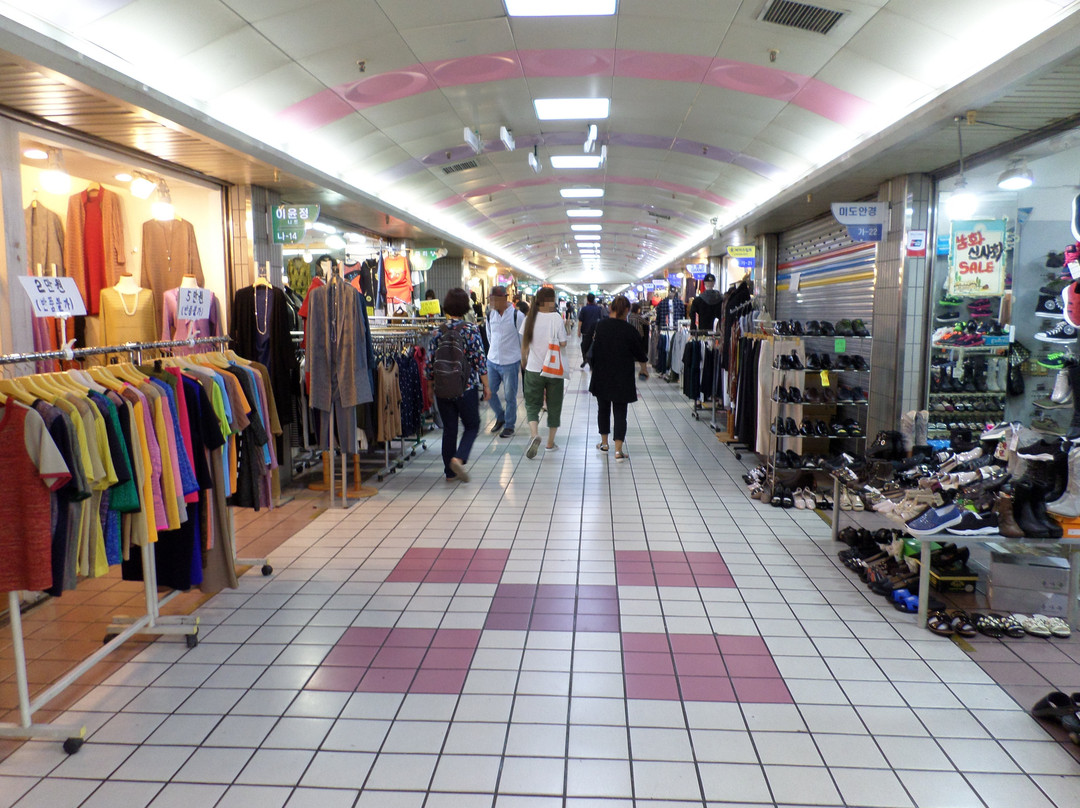 Nampo Underground Shopping Center景点图片