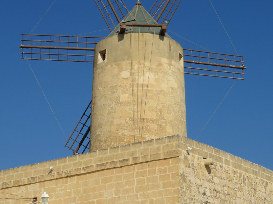 Qala Windmill (Ta ' Randu Windmill)-Qala必去景点