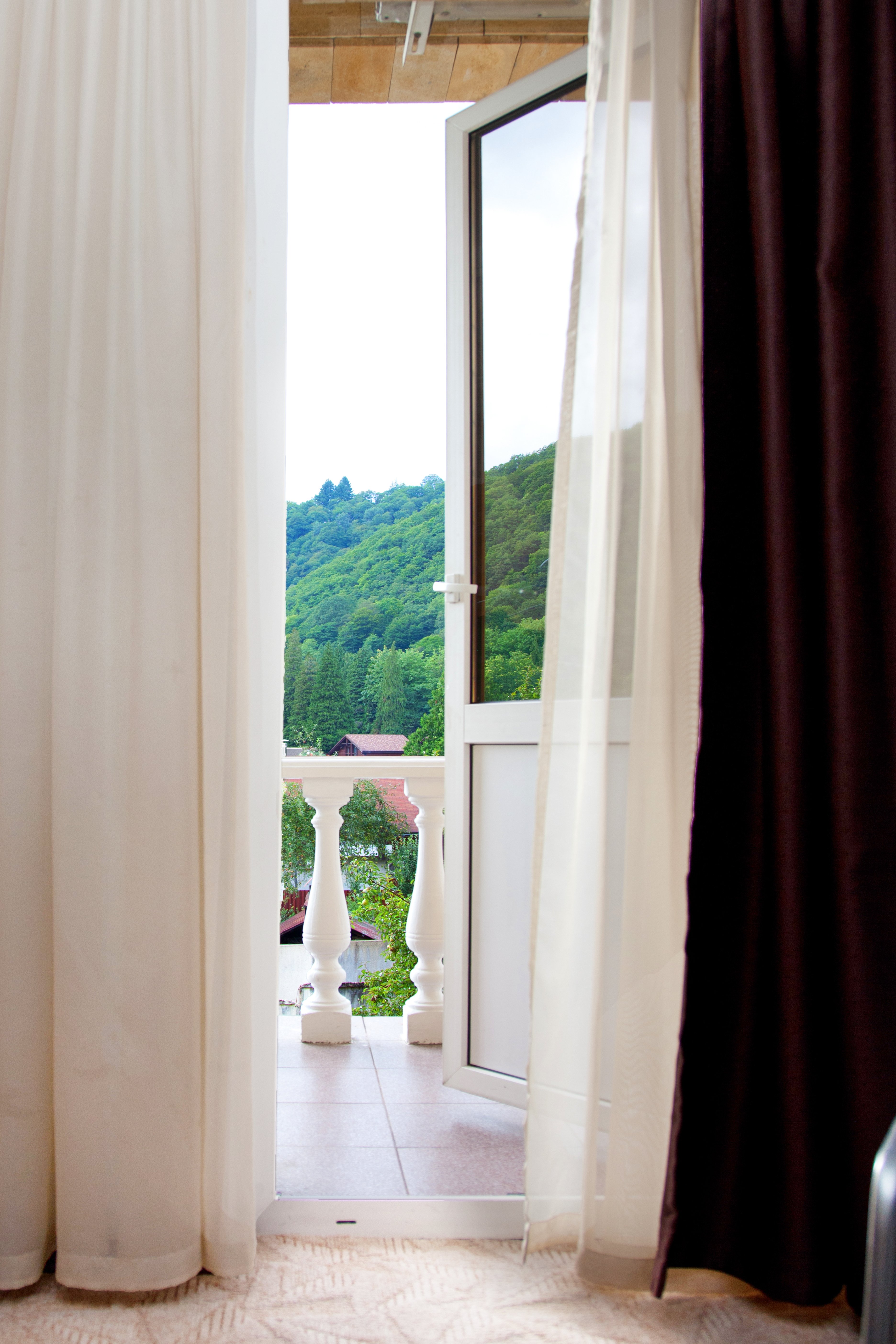 Utomlyonnye Solntsem-官方