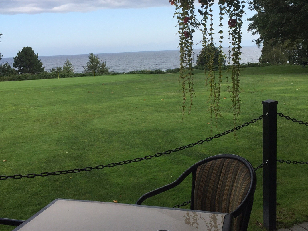 Qualicum Beach Memorial Golf Course景点图片