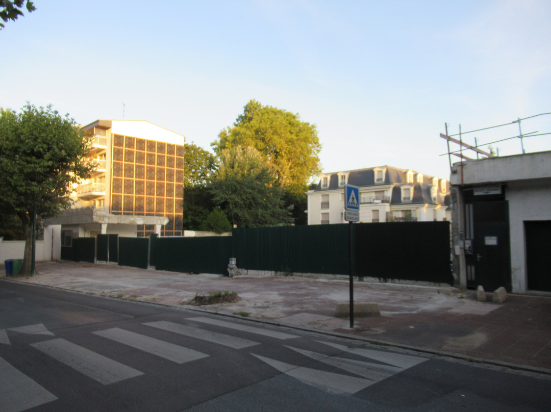 Centre Thierry Le Luron-Le Raincy必去景点