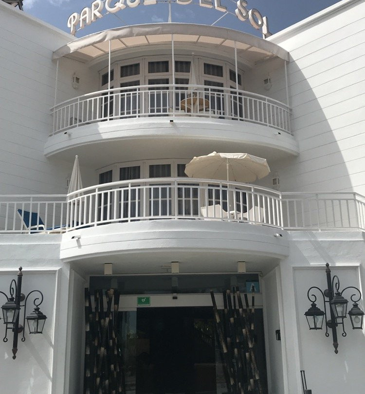 Apartamentos Parque del Sol主图