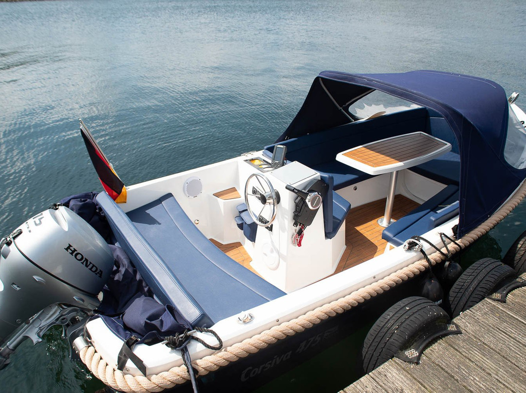 Fly & Sail Seaplane Tours & Watersports景点图片