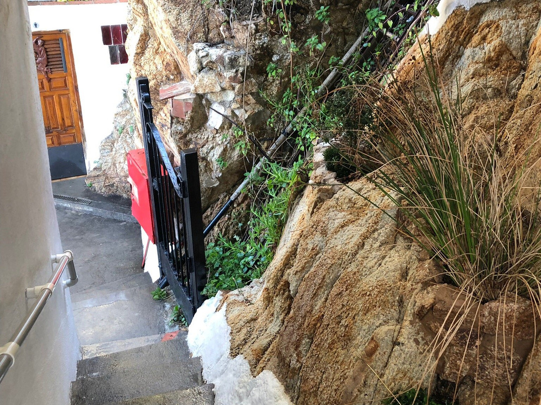 Cala Roca Pins-卡莱利亚必去景点