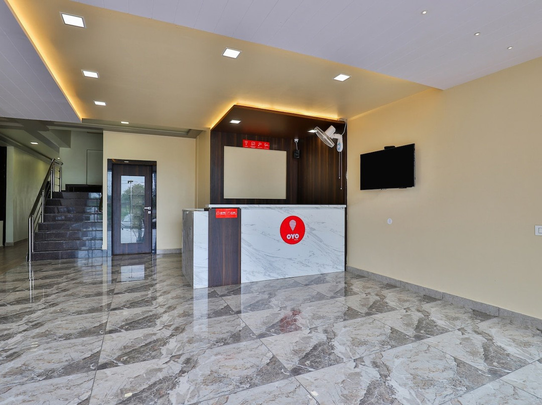 Hotel Daksh & Resorts主图