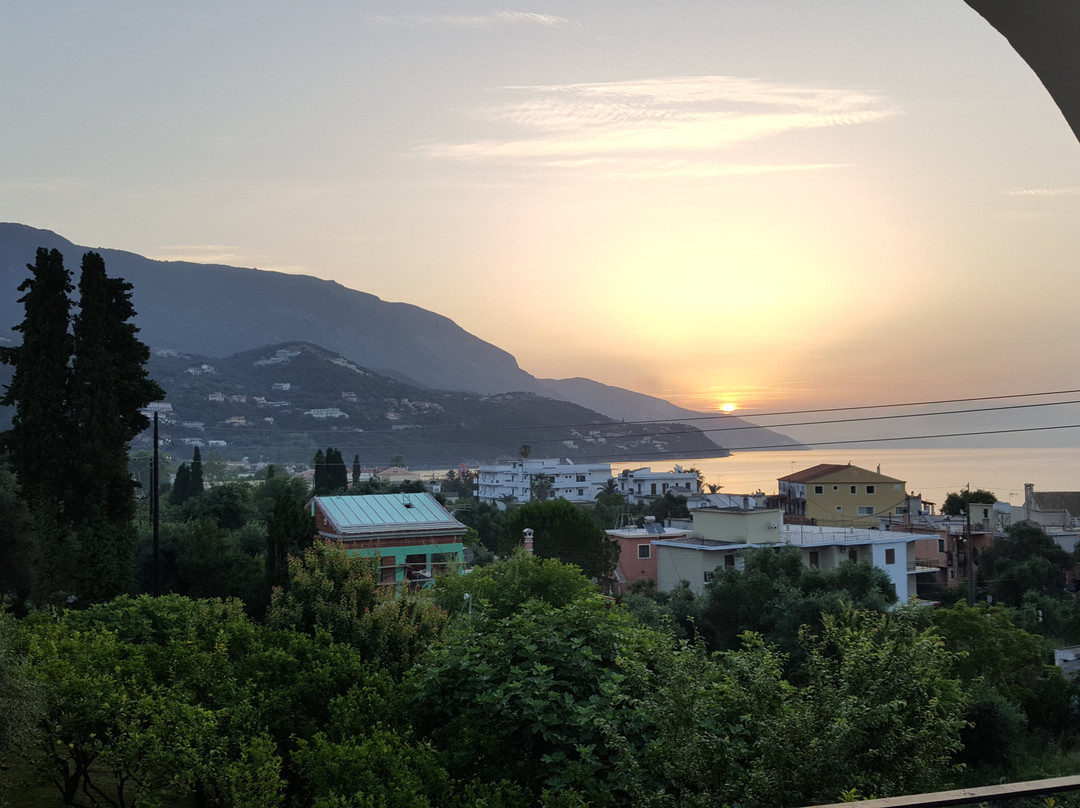 雅尼丝宾馆主图