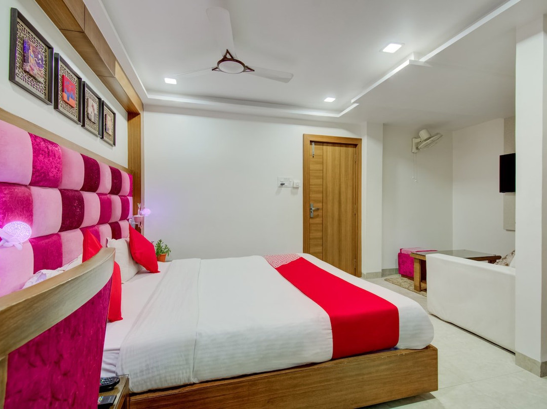 Capital O 29191 Hotel Devamrit主图