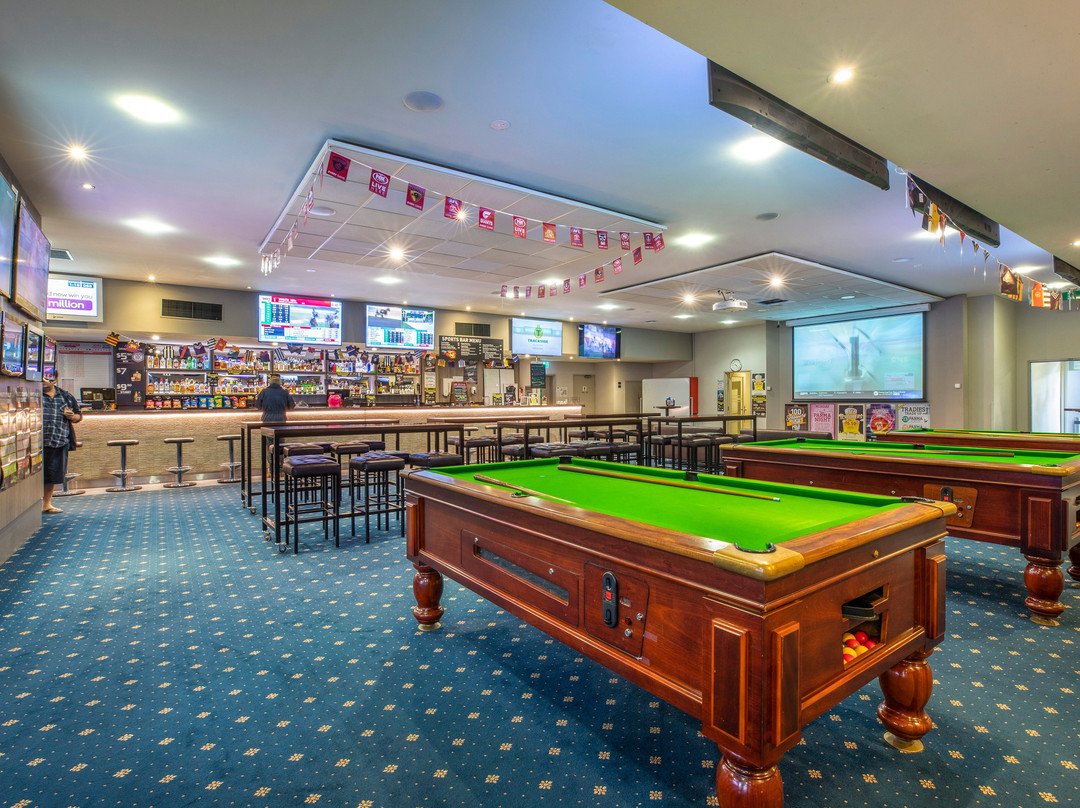 Nightcap at St Albans Hotel主图