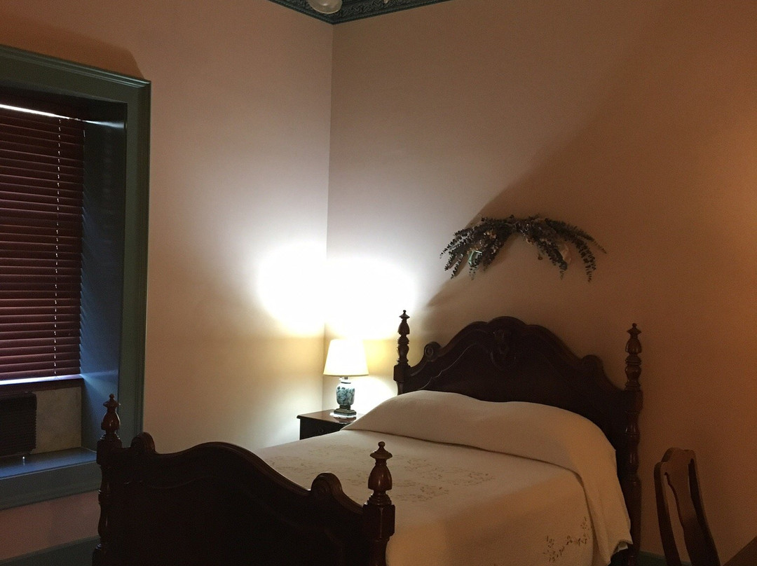 The Weinhard Hotel主图