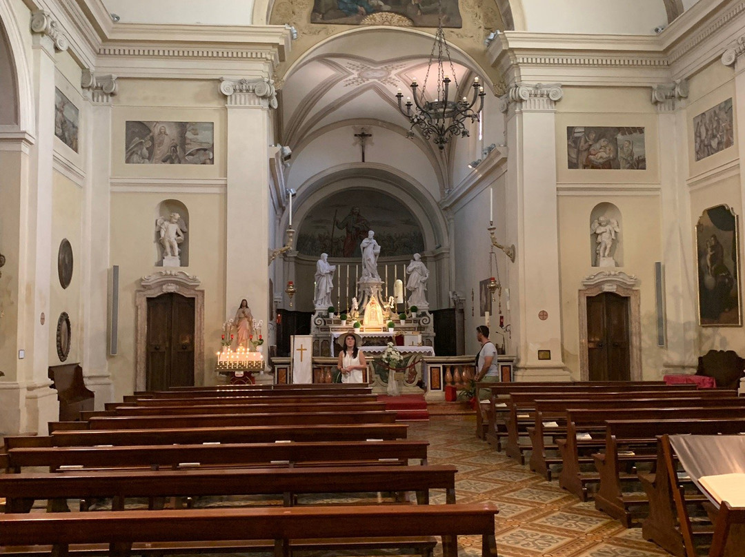 Parrocchia San Pietro Apostolo-明乔河畔瓦莱焦必去景点