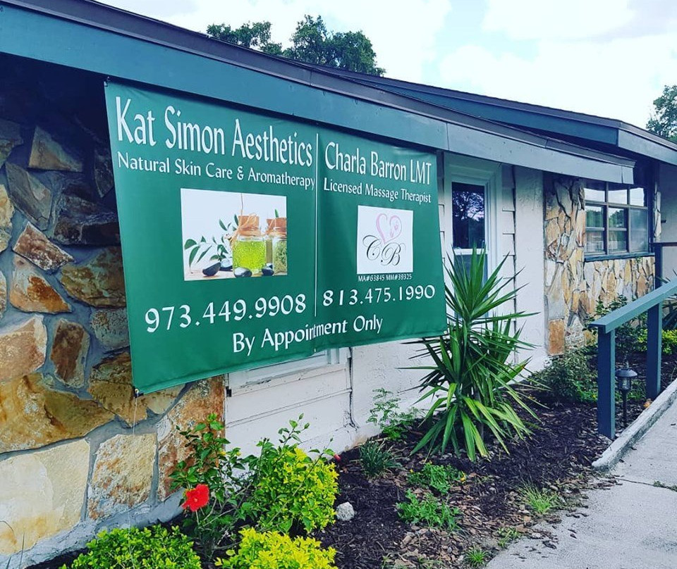 Charla Barron LMT-布兰登必去景点