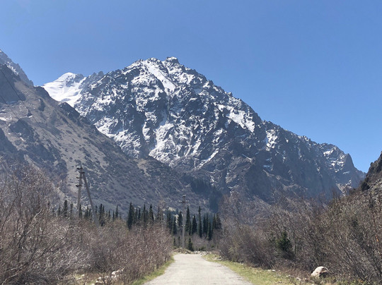 Apple Hostel Tours and Activities-比斯凯克必去景点