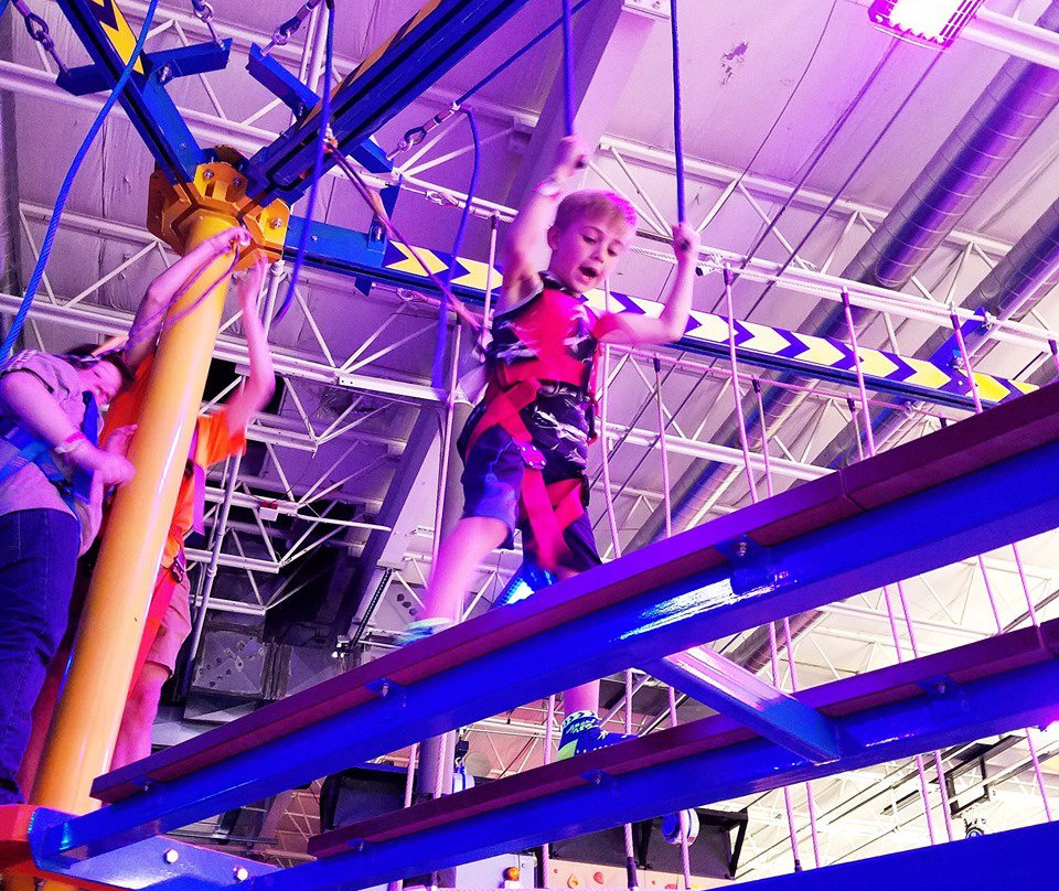 Urban Air Trampoline and Adventure Park-阿尔图纳必去景点