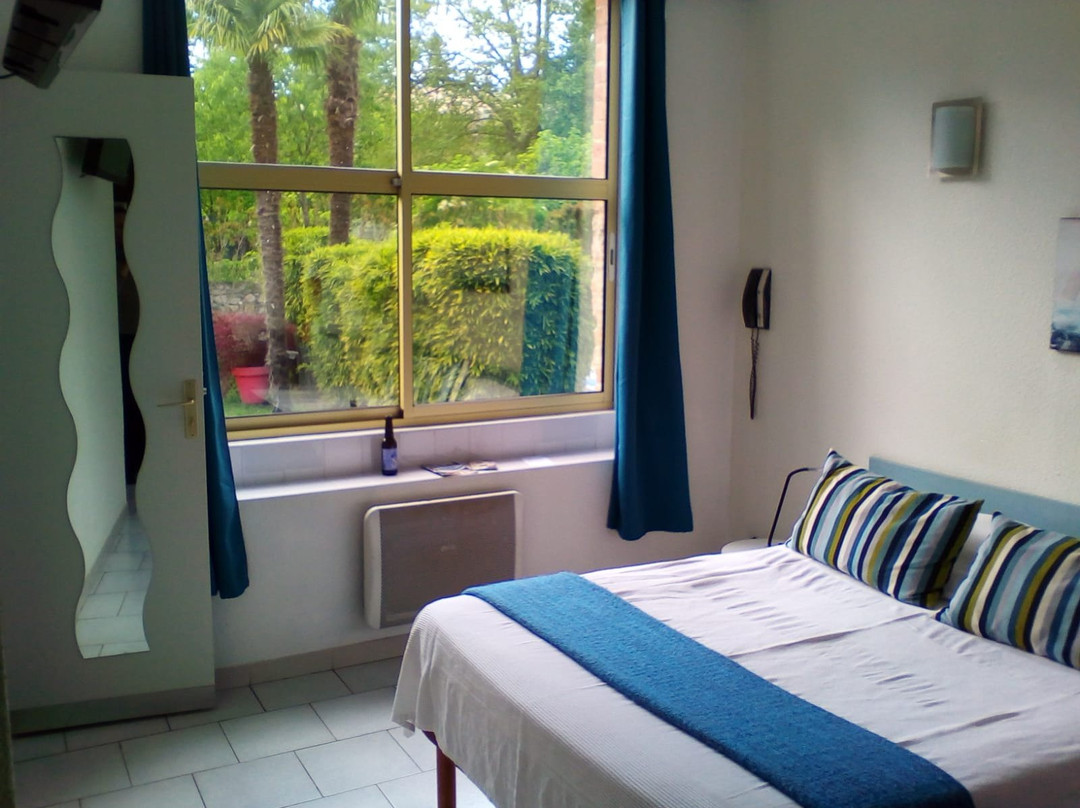 Hotel Les Bellugues主图