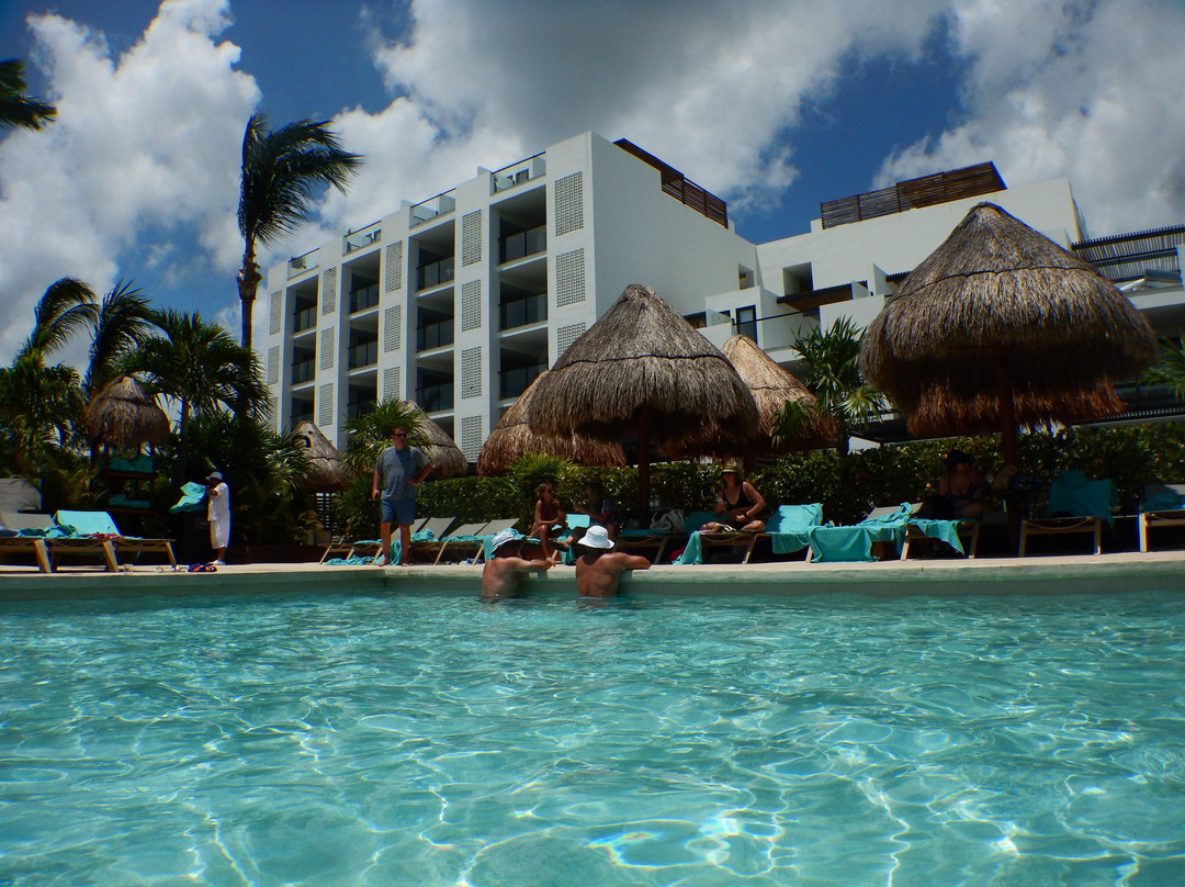 普拉亚穆吉莱斯酒店主图