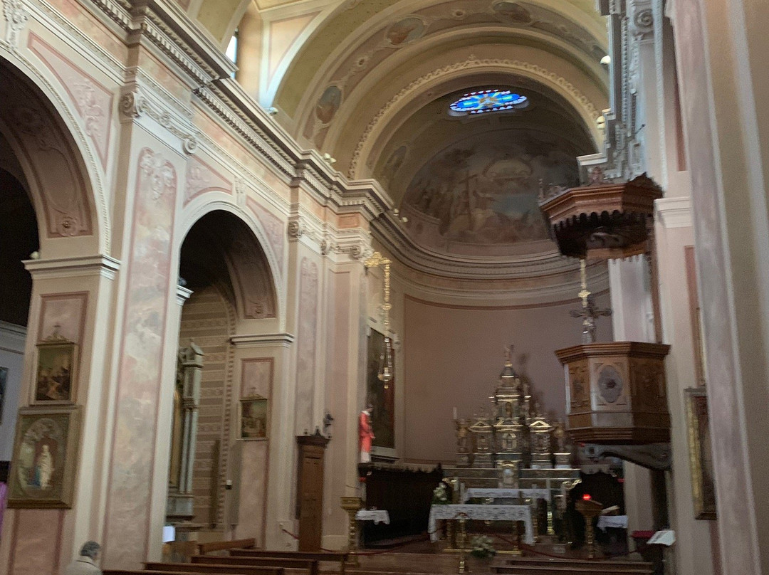 Chiesa di San Lorenzo-Abbadia Lariana必去景点