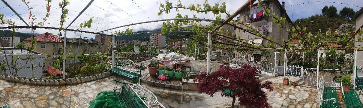 Ilir Guest House 1主图