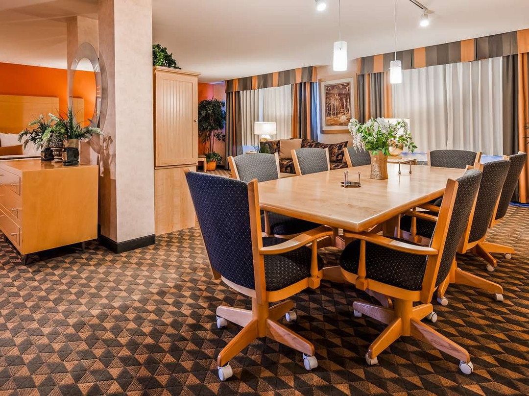 Best Western Plus North Las Vegas Inn & Suites主图