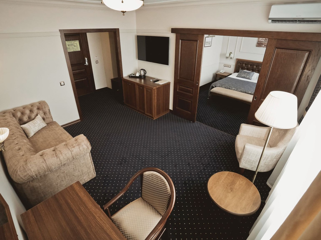 Hotel Oktyabrskaya主图