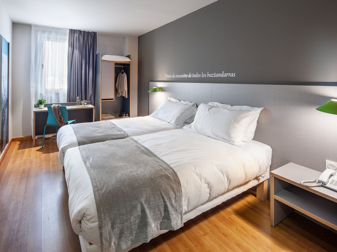 Ibis Styles Pamplona Noain主图