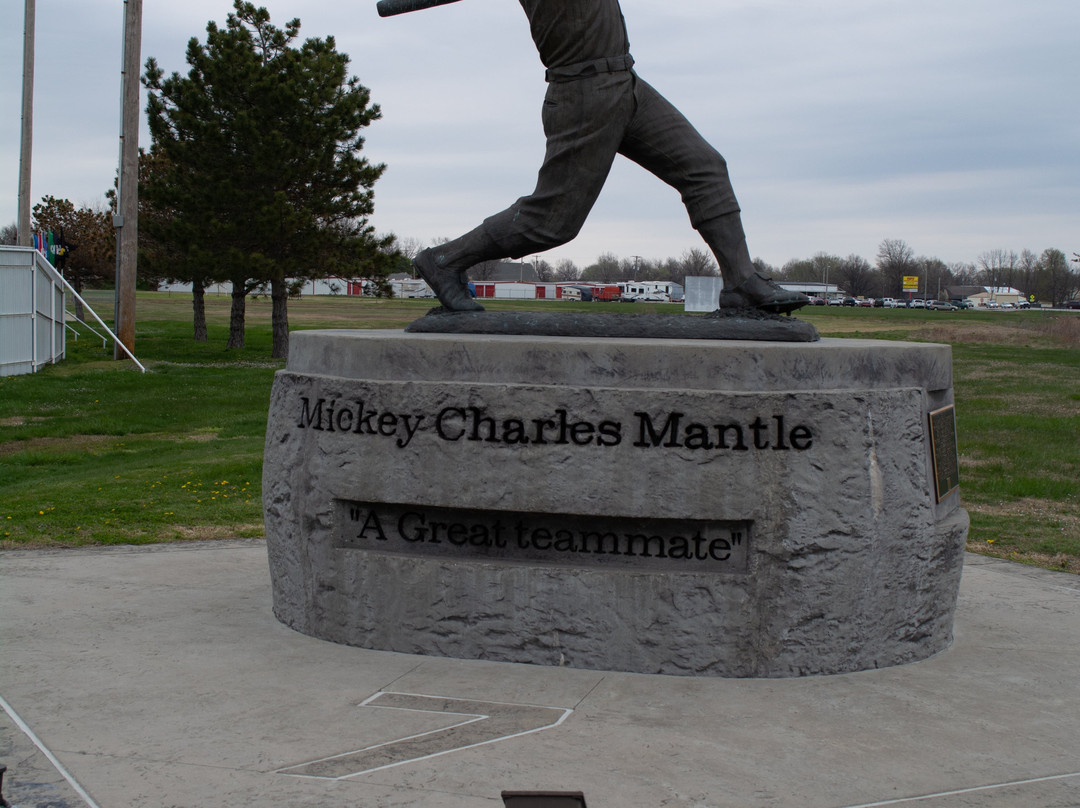 Mickey Mantle Statue-Commerce必去景点