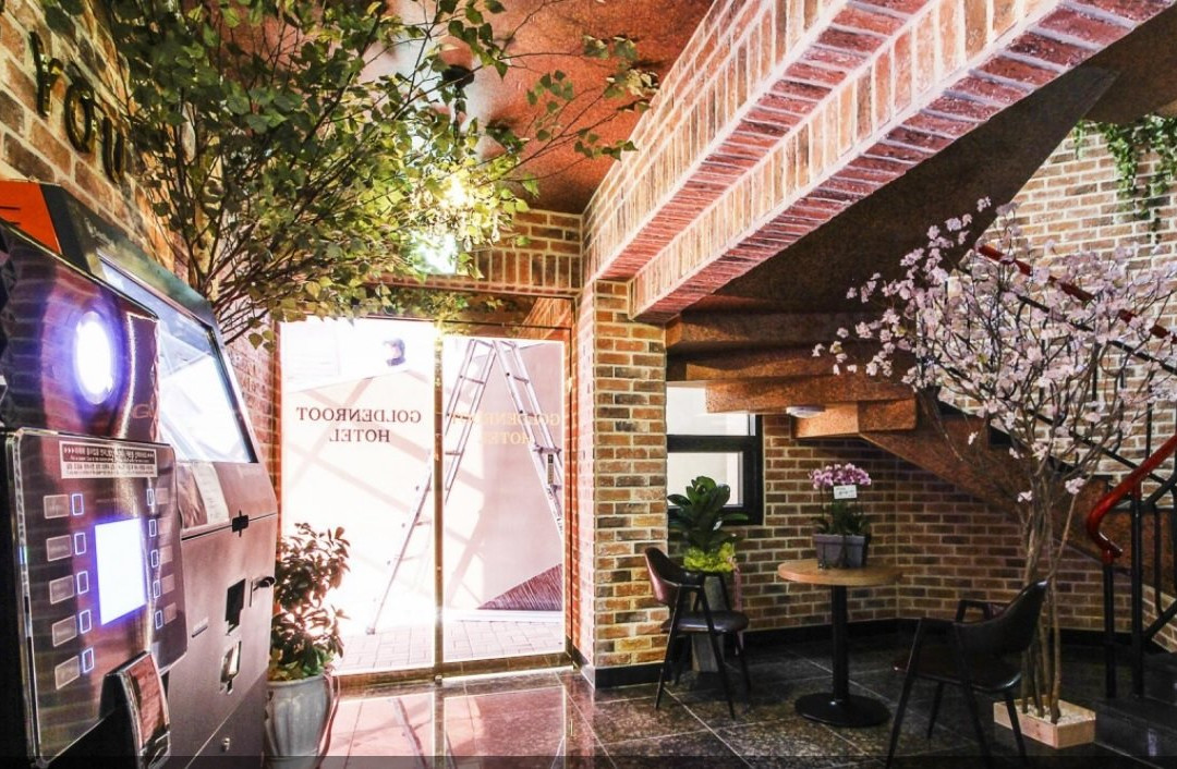 Goldenroot Hotel in Gimhae主图