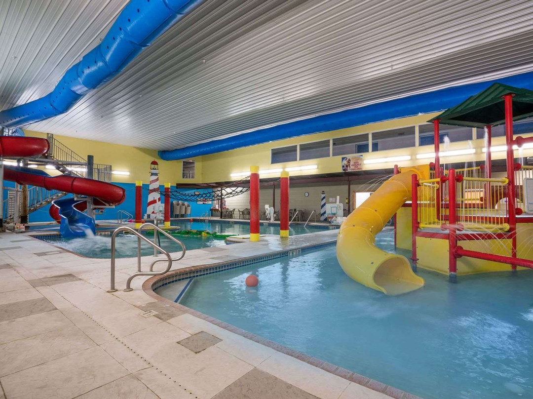 Days Inn Hotel & Governors' Waterpark, RV Park & Fitness Center主图