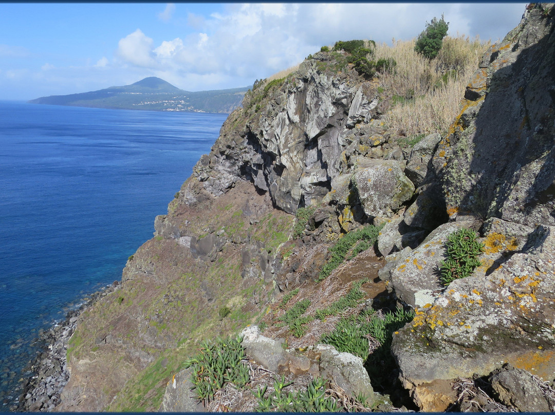 Morro de Castelo Branco-Faial Island必去景点