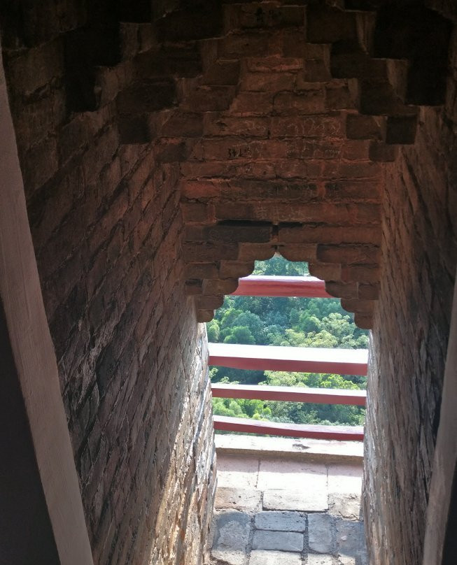 龟峰塔景点图片